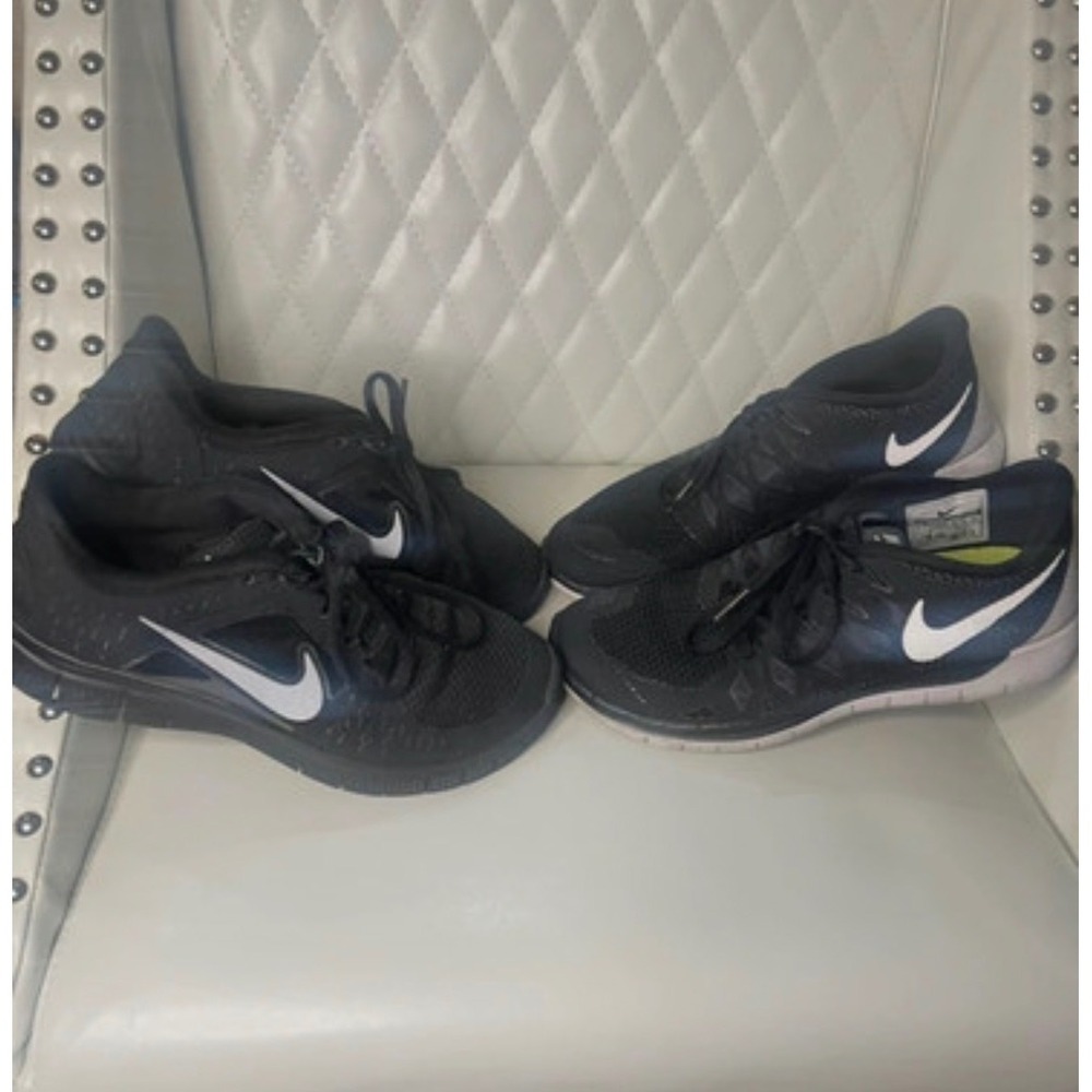 Nike Free Run 3 and Free 5.0 Running Shoes Lot Black White Mens Sneakers Bundle